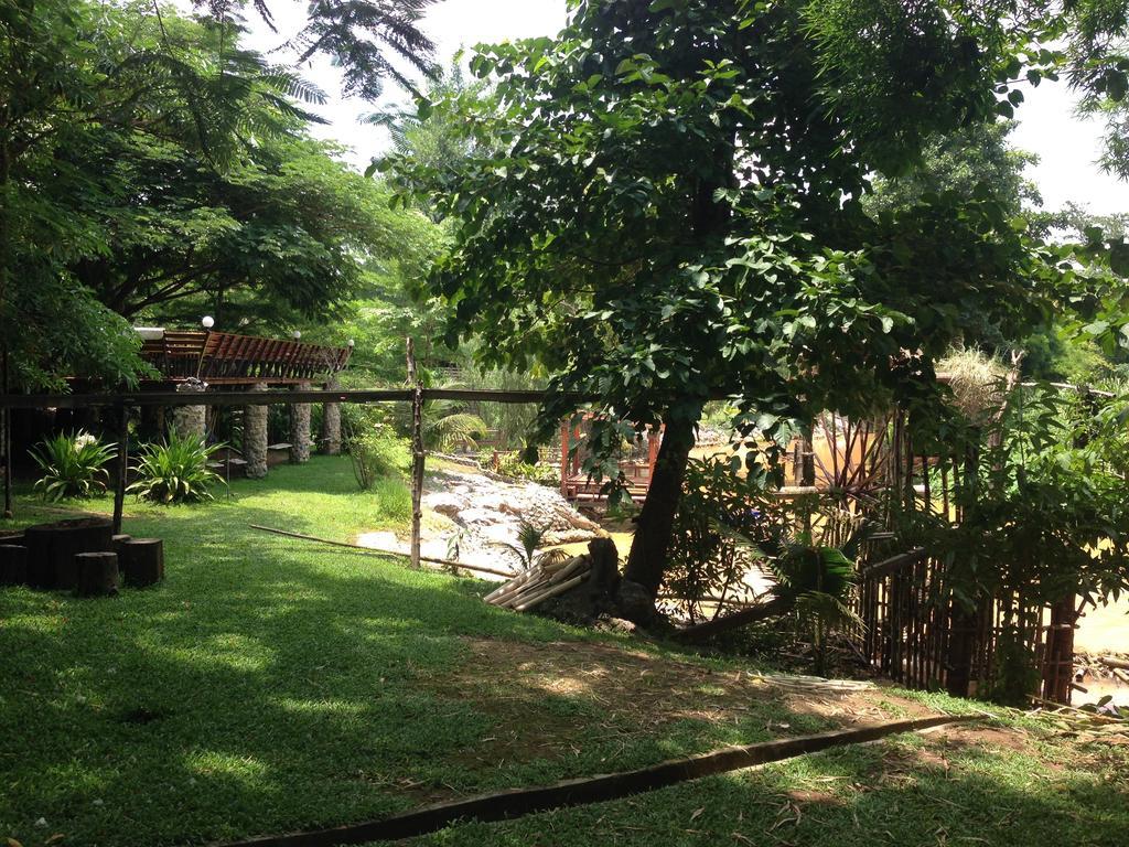 Watermill Resort Nong Nam Daeng Екстериор снимка